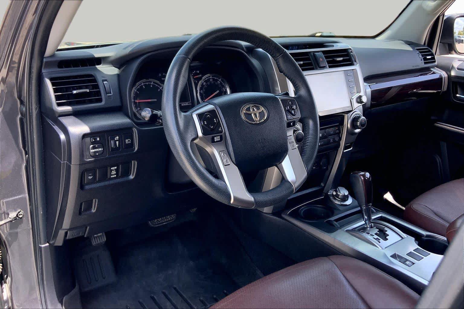 Used 2021 Toyota 4Runner Limited AWD/4WD image 32