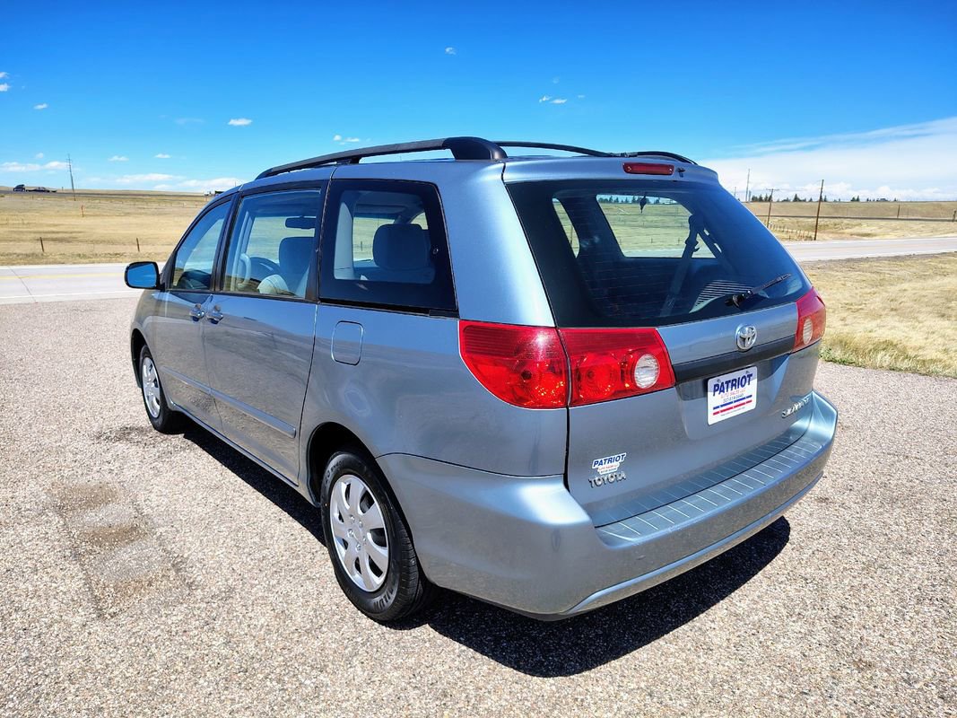 Used 2006 Toyota Sienna CE FWD image 3