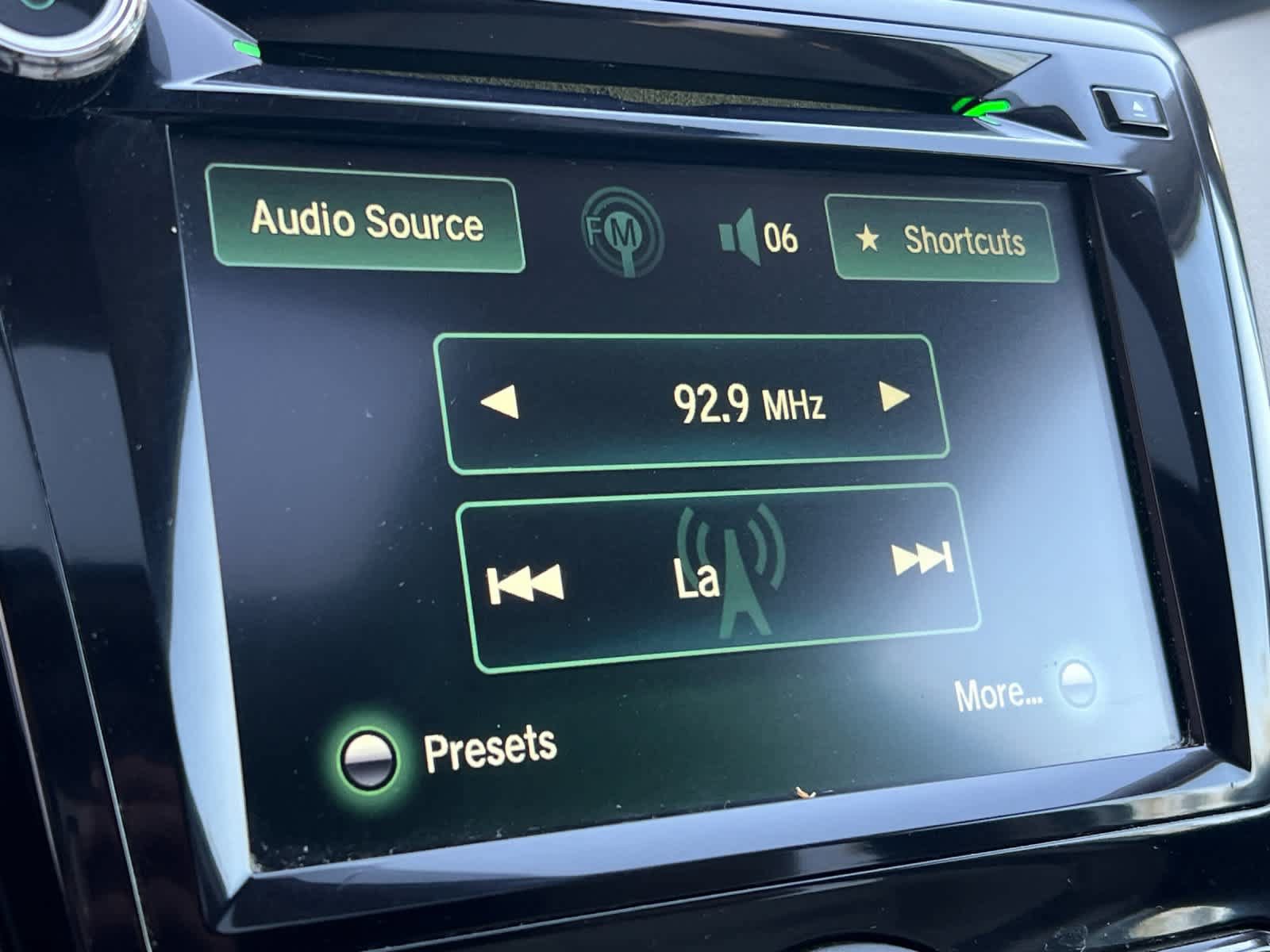 Used 2015 Honda Odyssey EX-L image 19