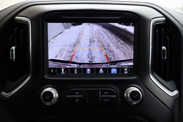 Used 2023 GMC Sierra 3500 AT4 w/ AT4 Preferred Package AWD/4WD image 9