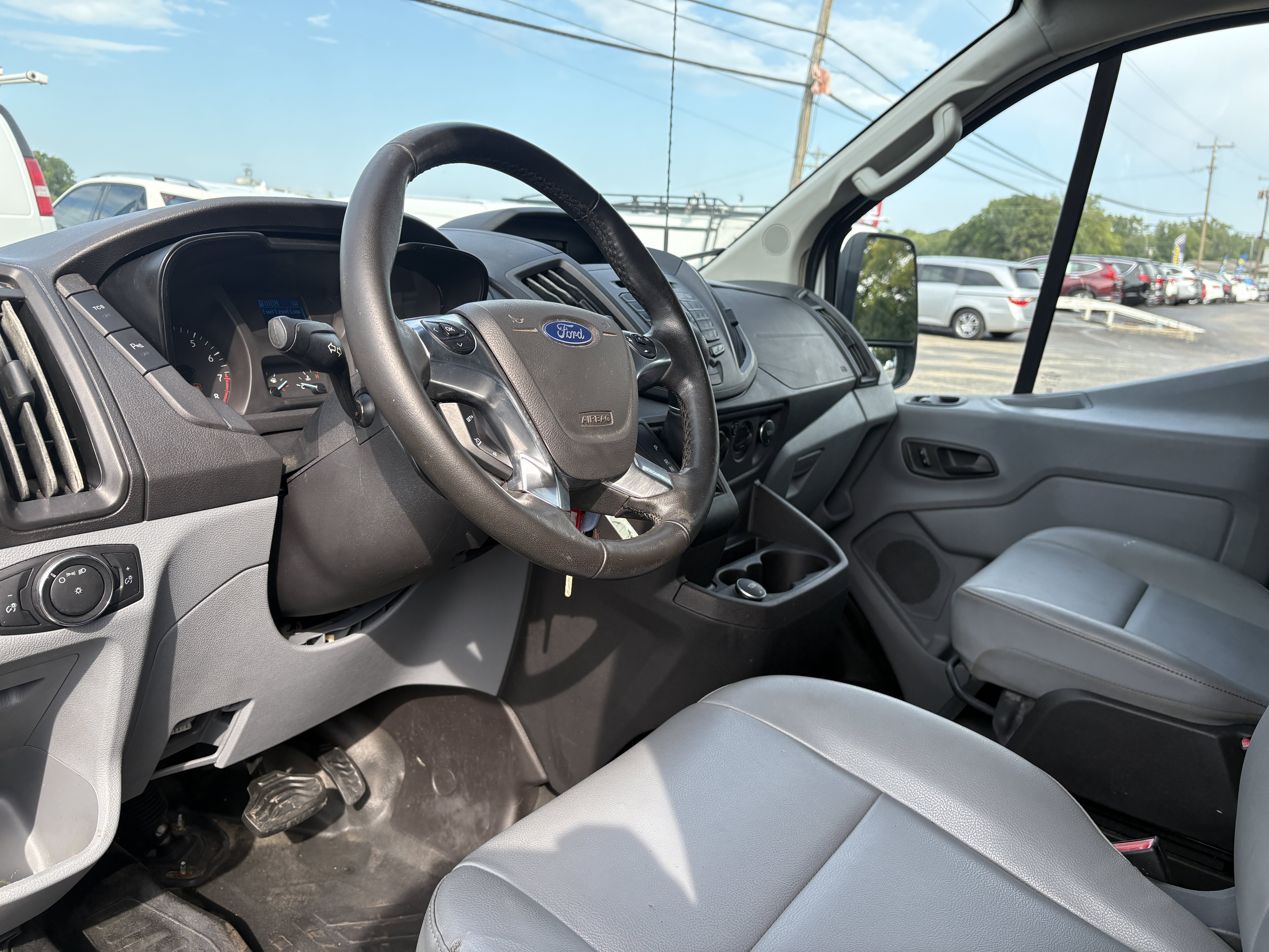 Used 2017 Ford Transit 150 130 Low Roof RWD image 13