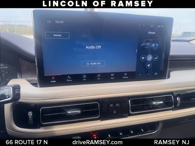 Used 2022 Lincoln Nautilus Reserve AWD/4WD image 16