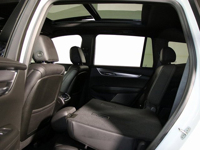 Used 2023 Cadillac XT6 Luxury image 15