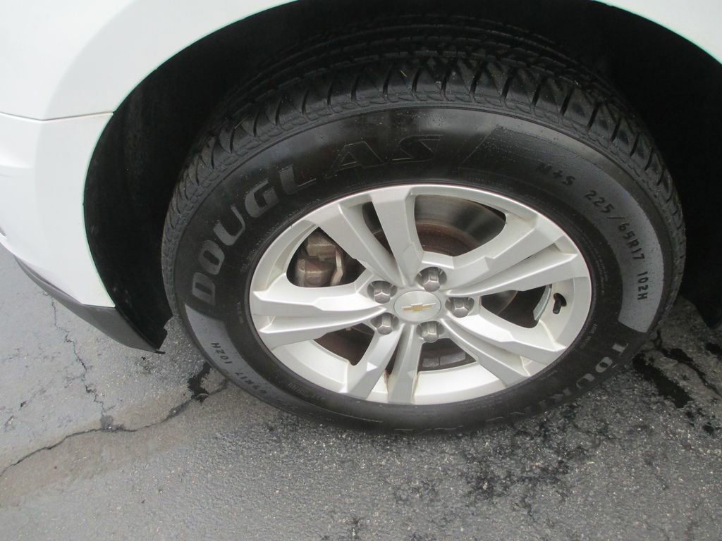 Used 2016 Chevrolet Equinox LT w/ Convenience Package image 14