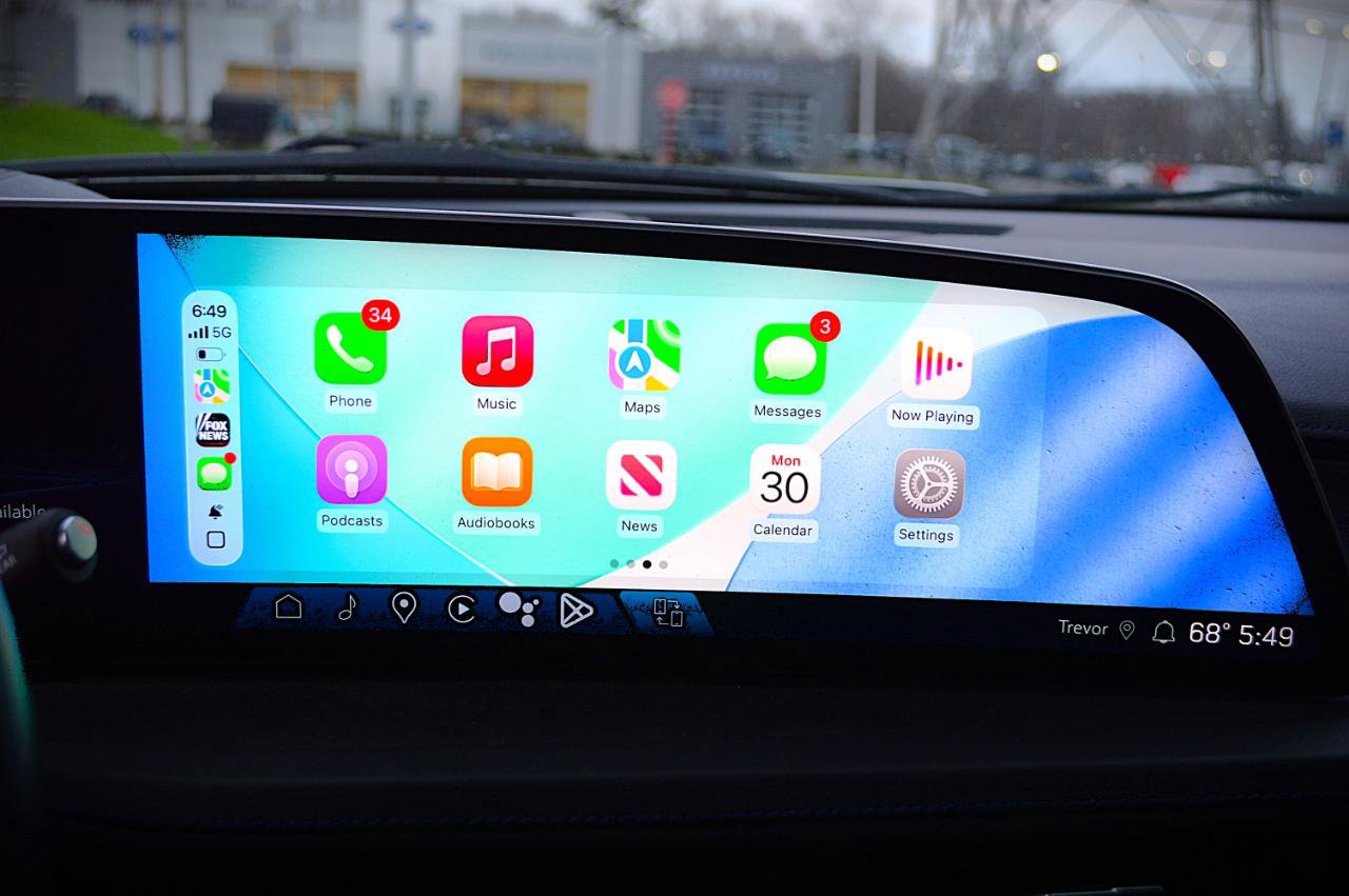 Used 2024 Cadillac XT4 Sport image 27