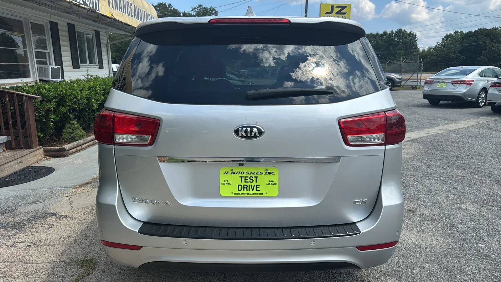 Used 2016 Kia Sedona EX FWD image 4