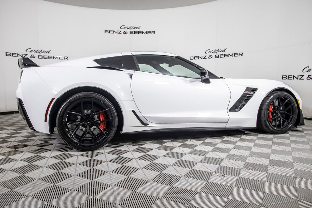 Used 2016 Chevrolet Corvette Z06 w/ Z07 Performance Package RWD image 4