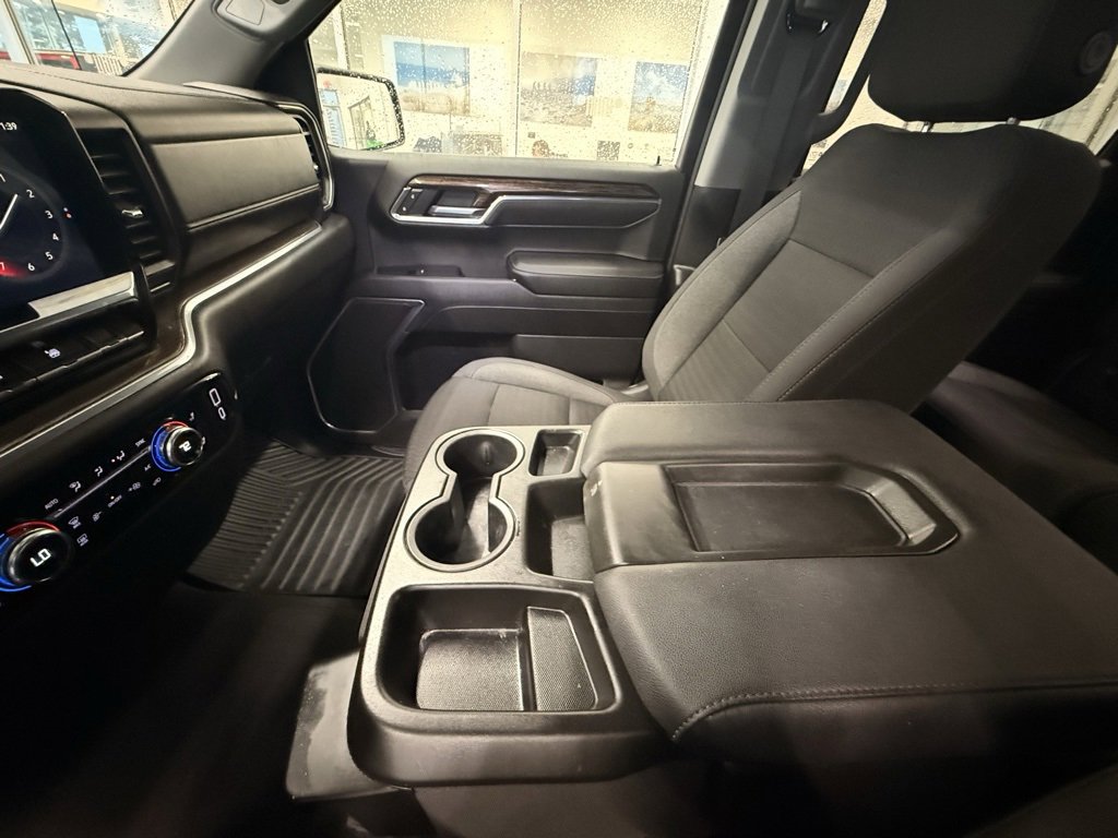 Used 2024 GMC Sierra 1500 Elevation image 31
