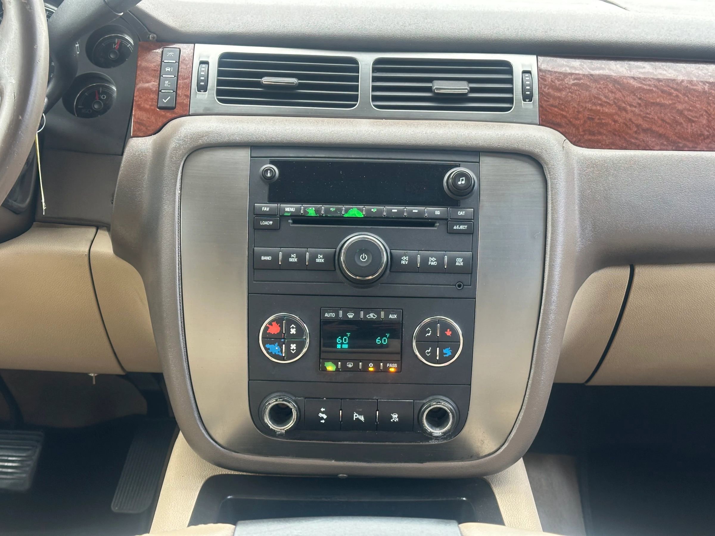 Used 2007 GMC Yukon SLT w/ SLT Preferred Equipment Group image 23