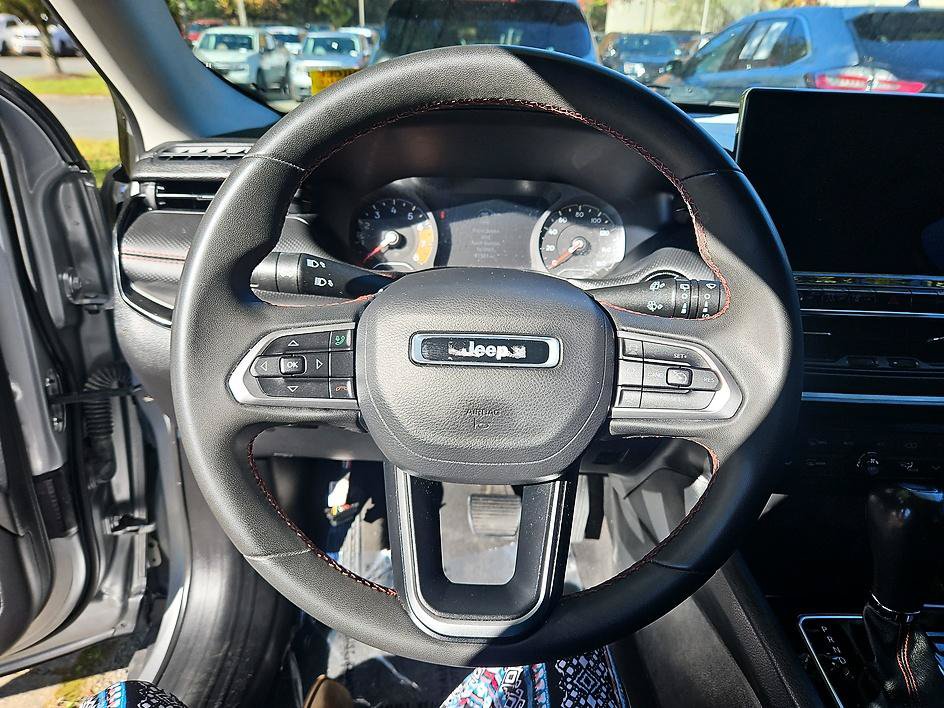 Used 2022 Jeep Compass Trailhawk w/ Sun and Sound Group AWD/4WD image 15