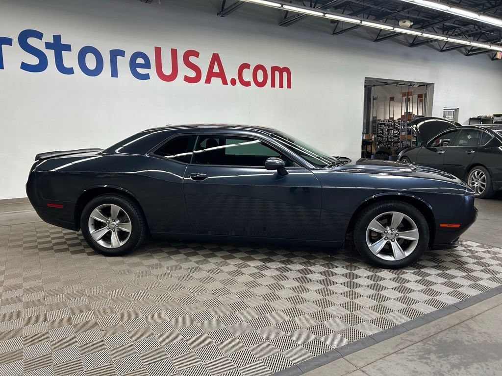 Used 2018 Dodge Challenger SXT RWD image 11