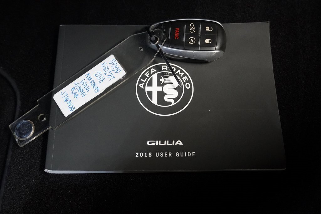 Used 2018 Alfa Romeo Giulia AWD image 29