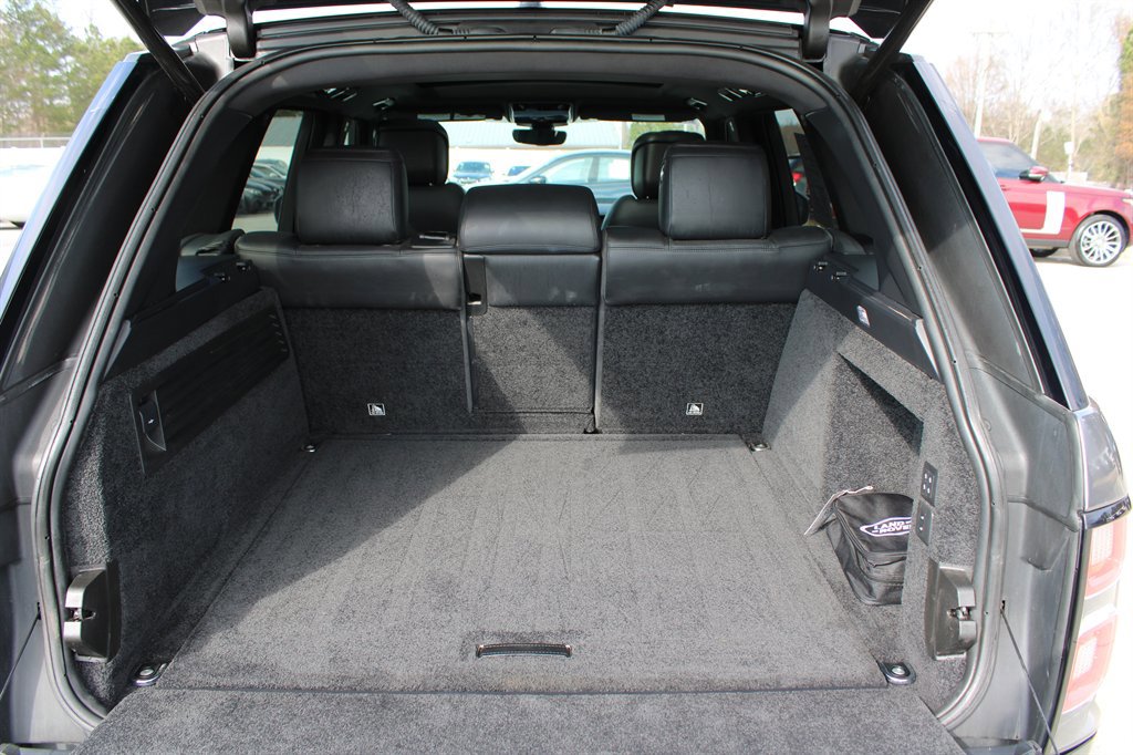 Used 2018 Land Rover Range Rover Supercharged image 38