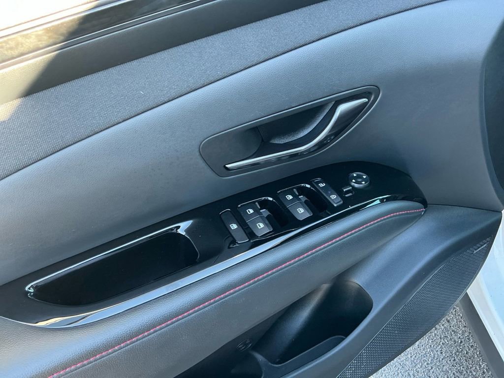 Used 2024 Hyundai Tucson N Line image 16