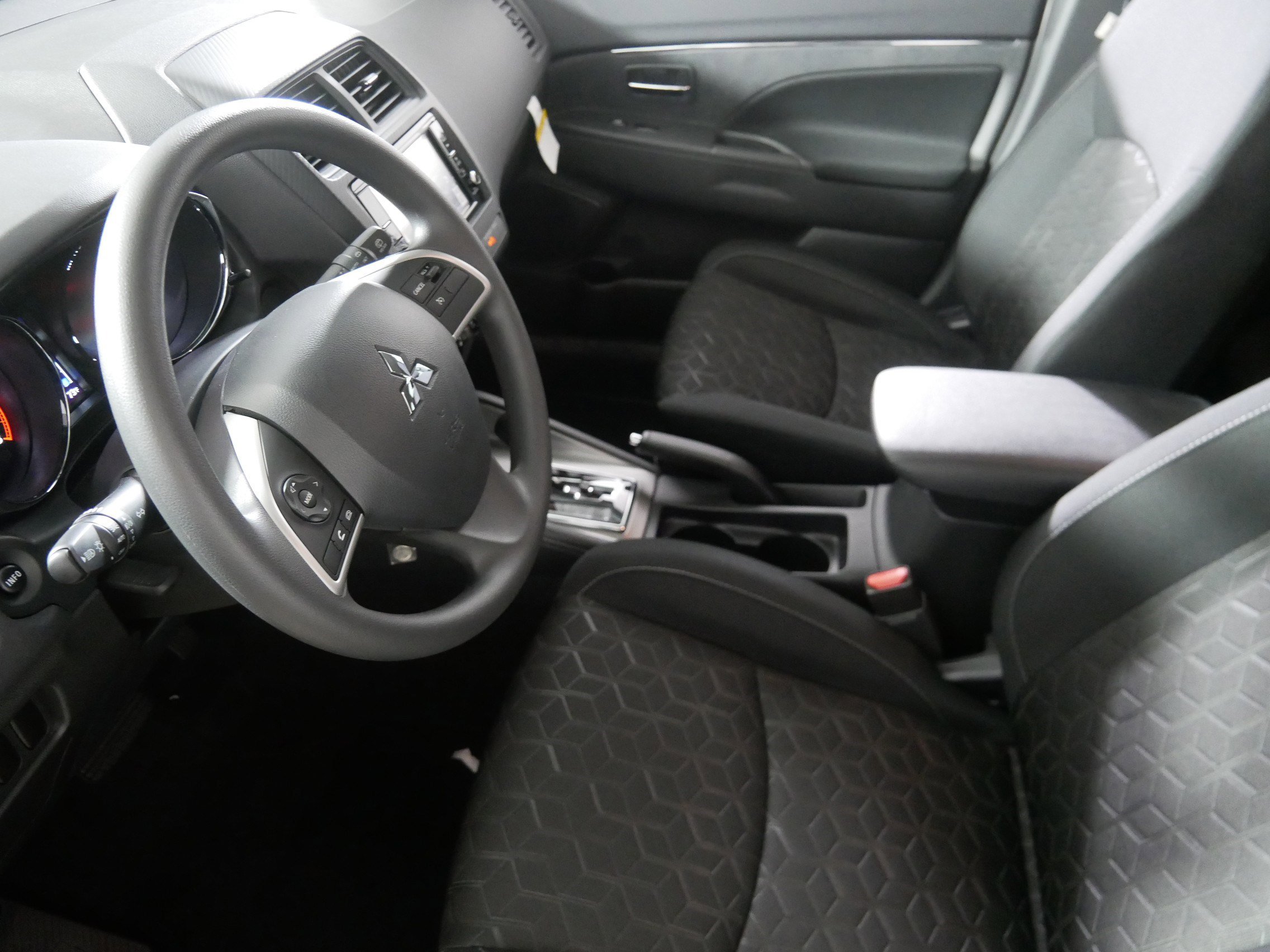 New 2025 Mitsubishi Outlander Sport ES image 4