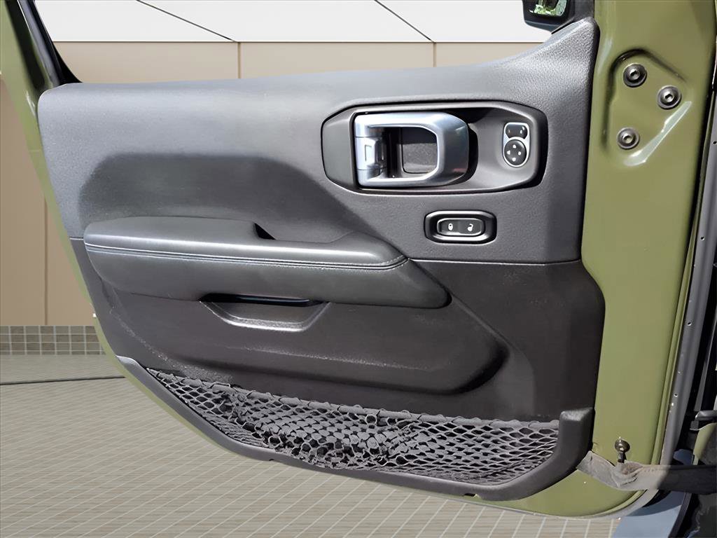 Used 2024 Jeep Wrangler High Altitude image 25