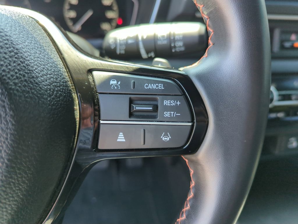 Used 2023 Honda Pilot Sport image 23