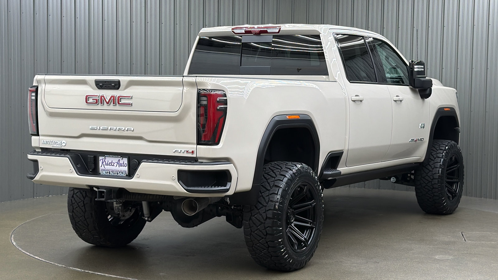 Used 2026 GMC Sierra 2500 AT4 AWD/4WD image 5