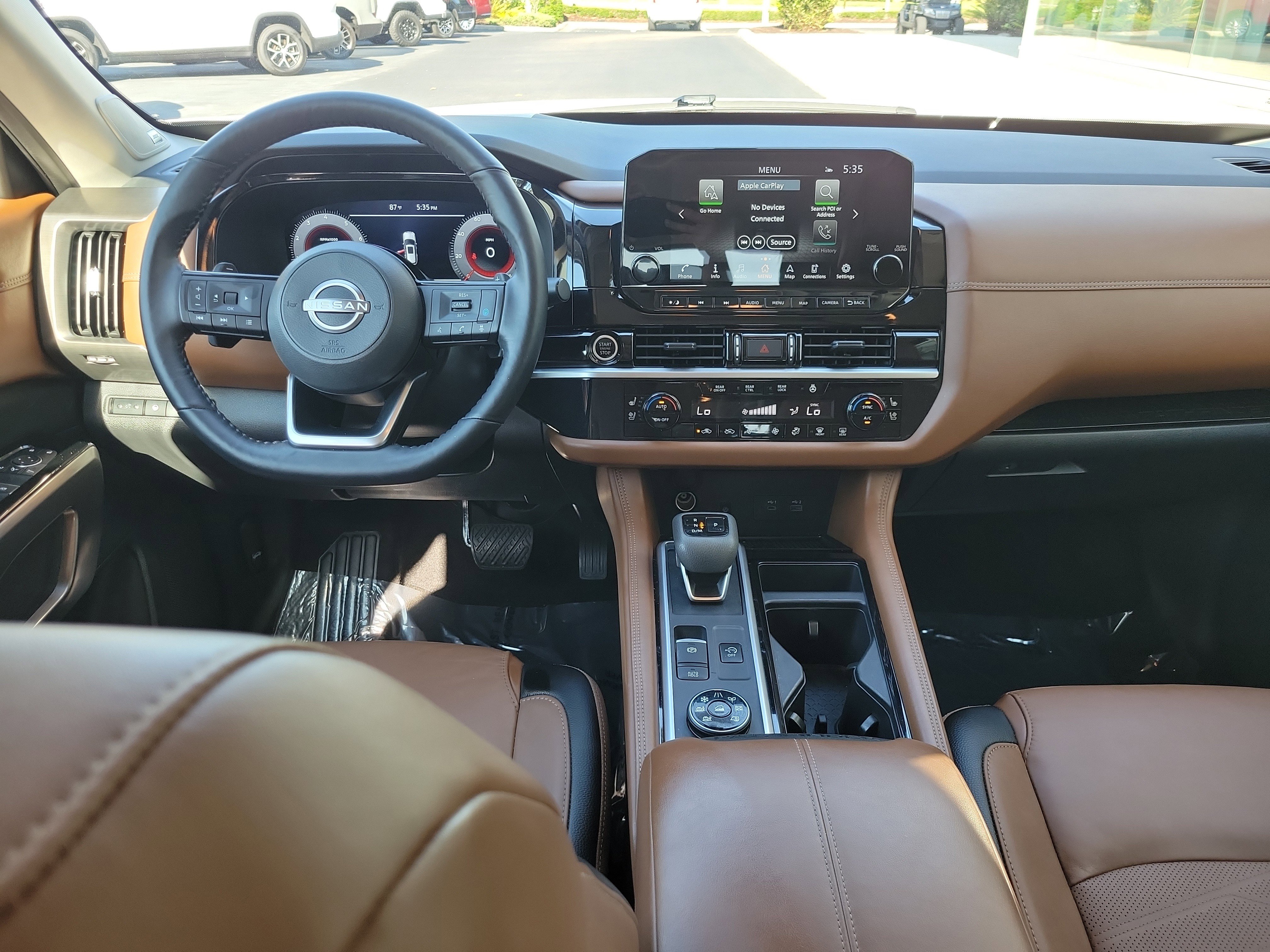 Used 2024 Nissan Pathfinder Platinum w/ Cargo Package AWD/4WD image 13