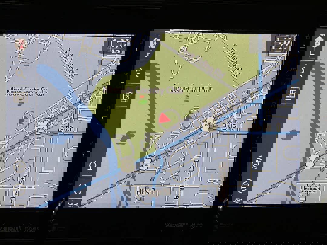 Used 2020 Toyota Highlander XLE image 21