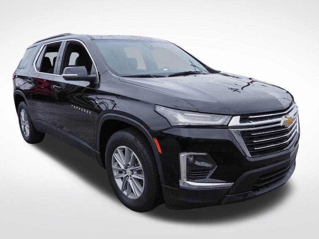 Certified 2023 Chevrolet Traverse LT FWD image 3