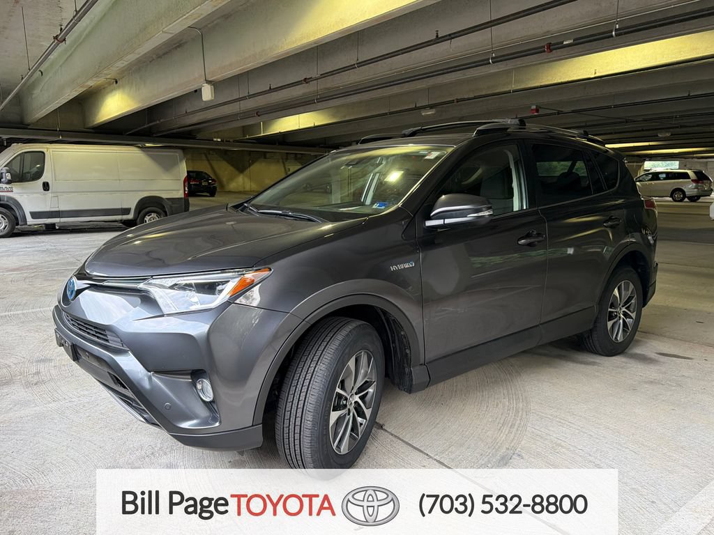 Used 2017 Toyota RAV4 XLE w/ Convenience Package AWD/4WD image 1