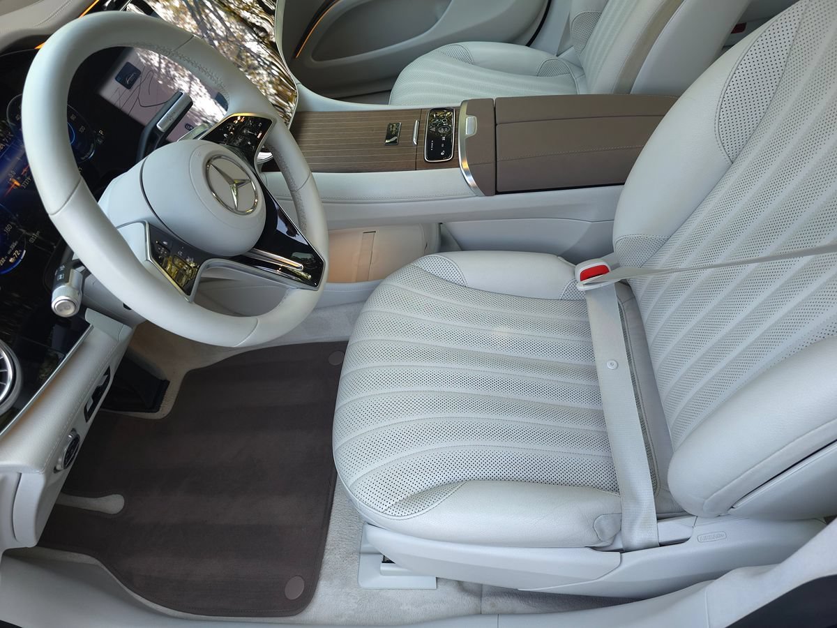 Used 2023 Mercedes-Benz EQS 580 4MATIC Sedan image 13