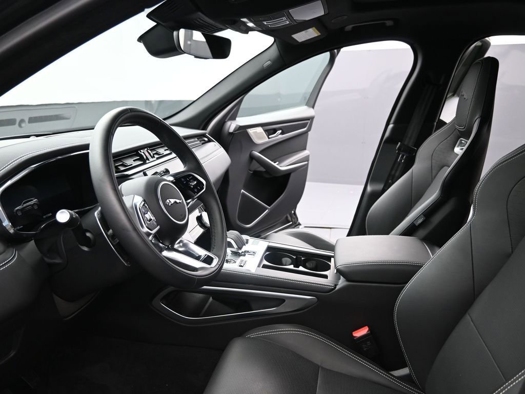 Certified 2025 Jaguar F-PACE R-Dynamic S image 22