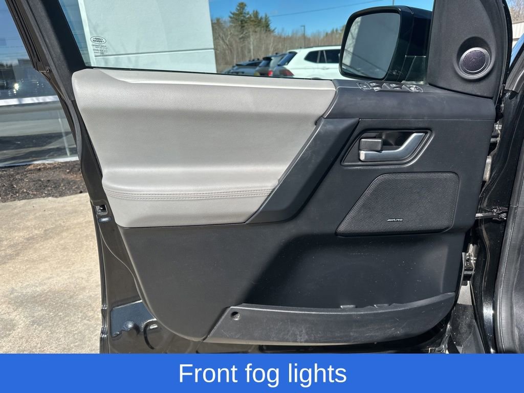 Used 2012 Land Rover LR2 HSE image 14