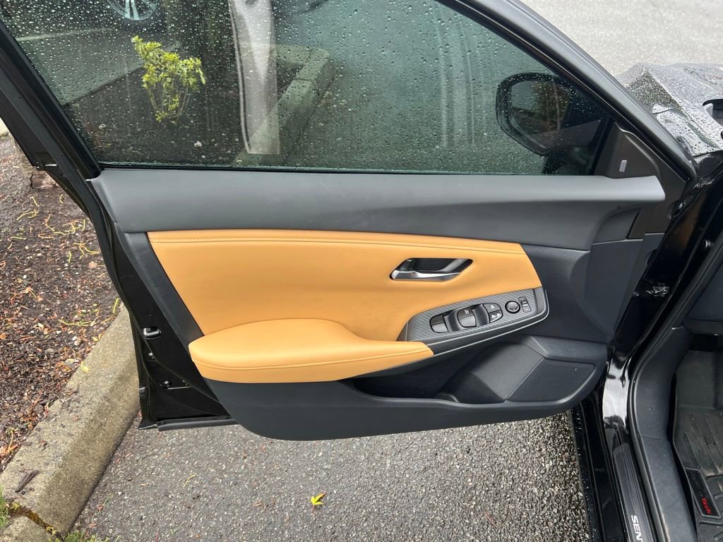 Used 2021 Nissan Sentra SV w/ SV Premium Package FWD image 10