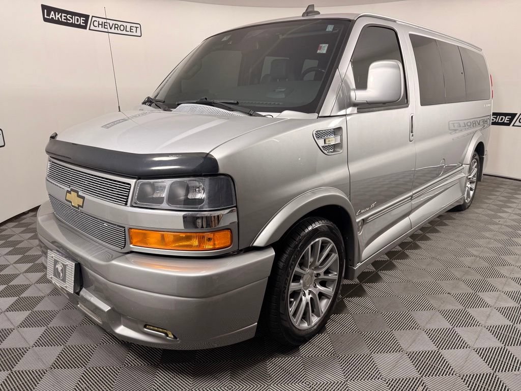 Used 2021 Chevrolet Express 2500 LS w/ Enhanced Convenience Package RWD image 2