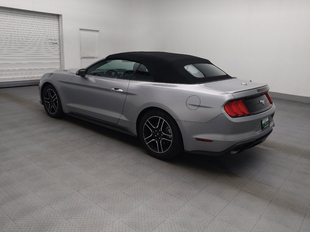 Used 2022 Ford Mustang Premium RWD image 3