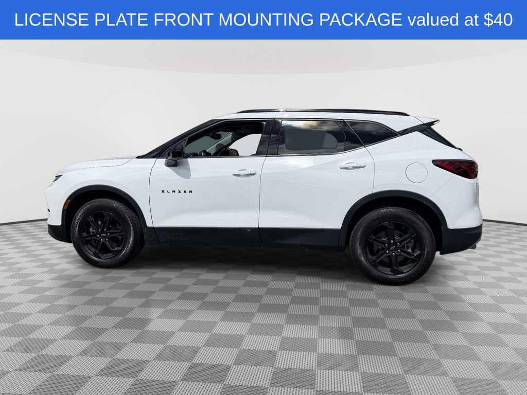 Used 2023 Chevrolet Blazer LT w/ Convenience Package image 3