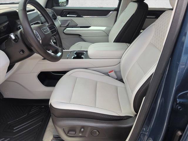 Certified 2025 GMC Acadia Denali w/ Super Cruise Package FWD image 24