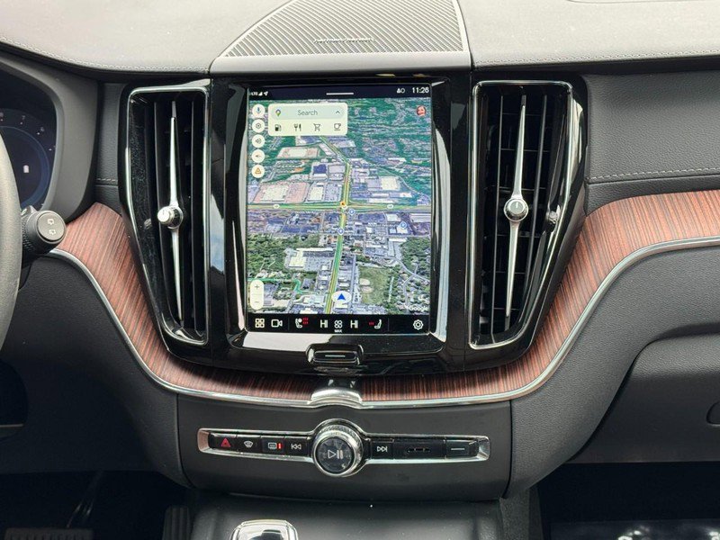 Certified 2023 Volvo XC60 B6 Ultimate w/ Climate Package image 14