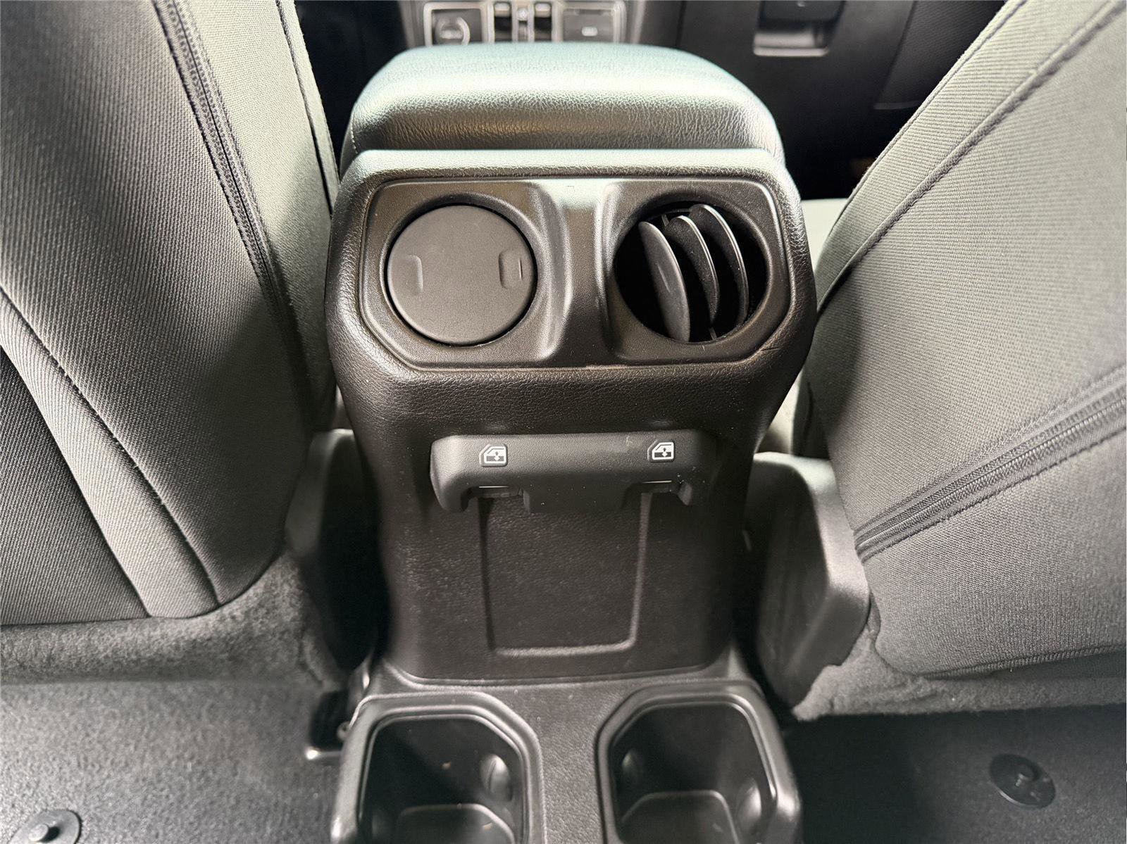 Used 2020 Jeep Wrangler Unlimited Sport S image 21