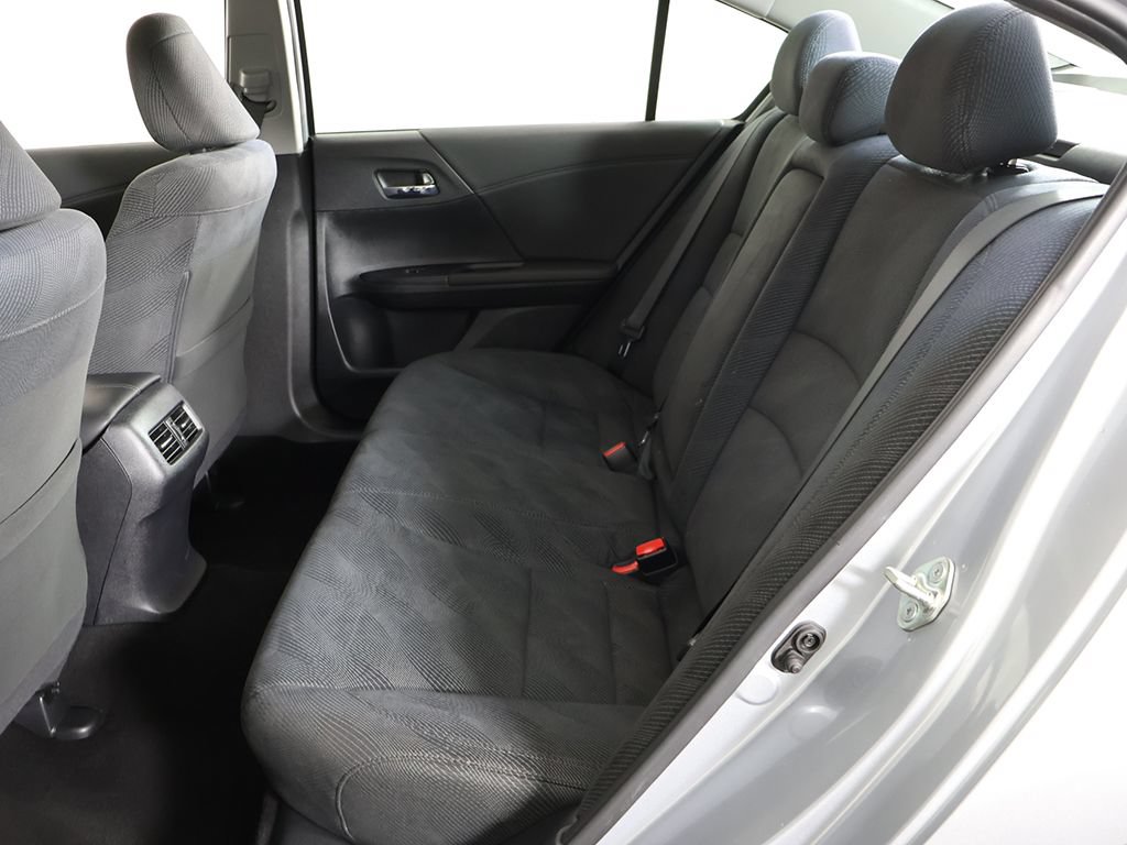 Used 2017 Honda Accord EX image 31