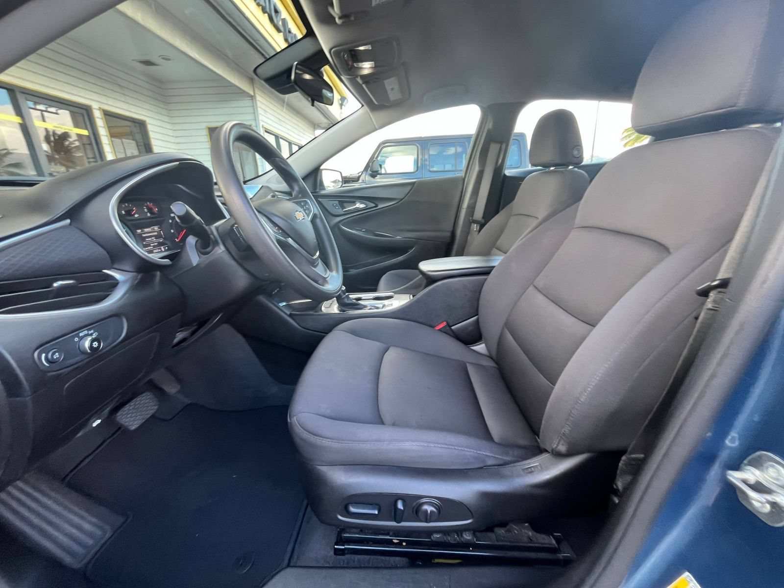 Used 2024 Chevrolet Malibu LT FWD image 19