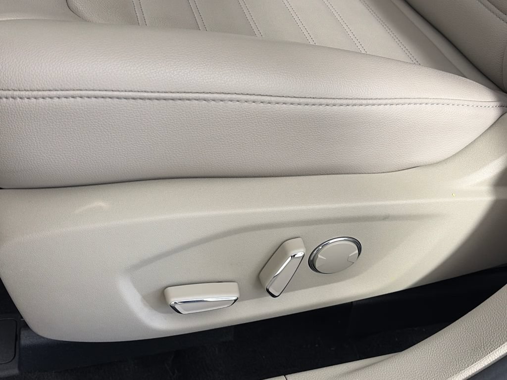 Certified 2019 Ford Fusion SEL FWD image 26