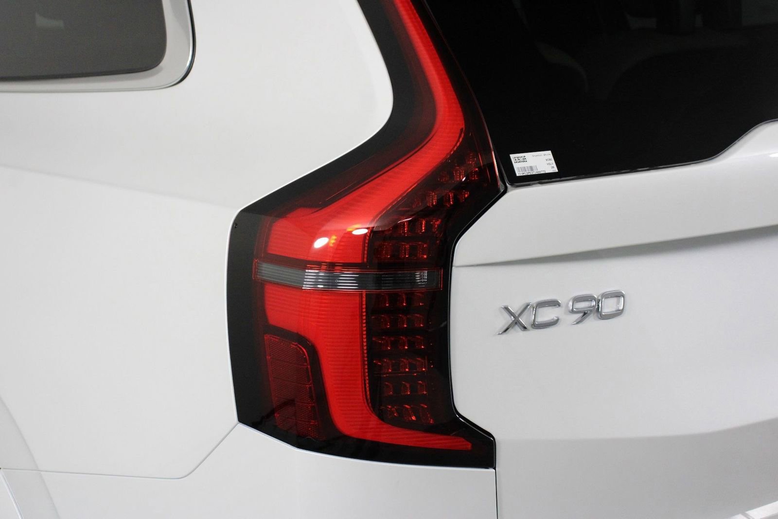 New 2026 Volvo XC90 B5 Plus w/ Protection Package image 15