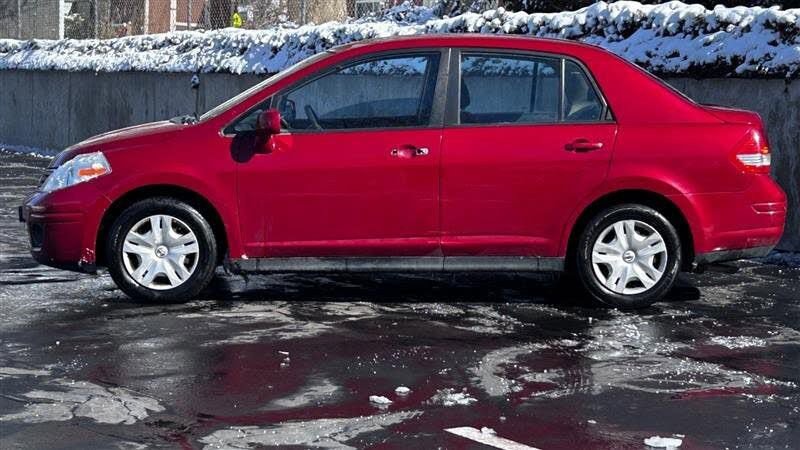Used 2011 Nissan Versa 1.8 S FWD image 2