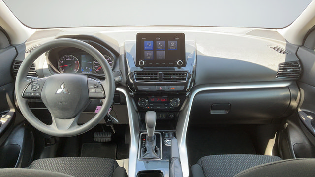 Used 2023 Mitsubishi Eclipse Cross LE AWD/4WD image 9