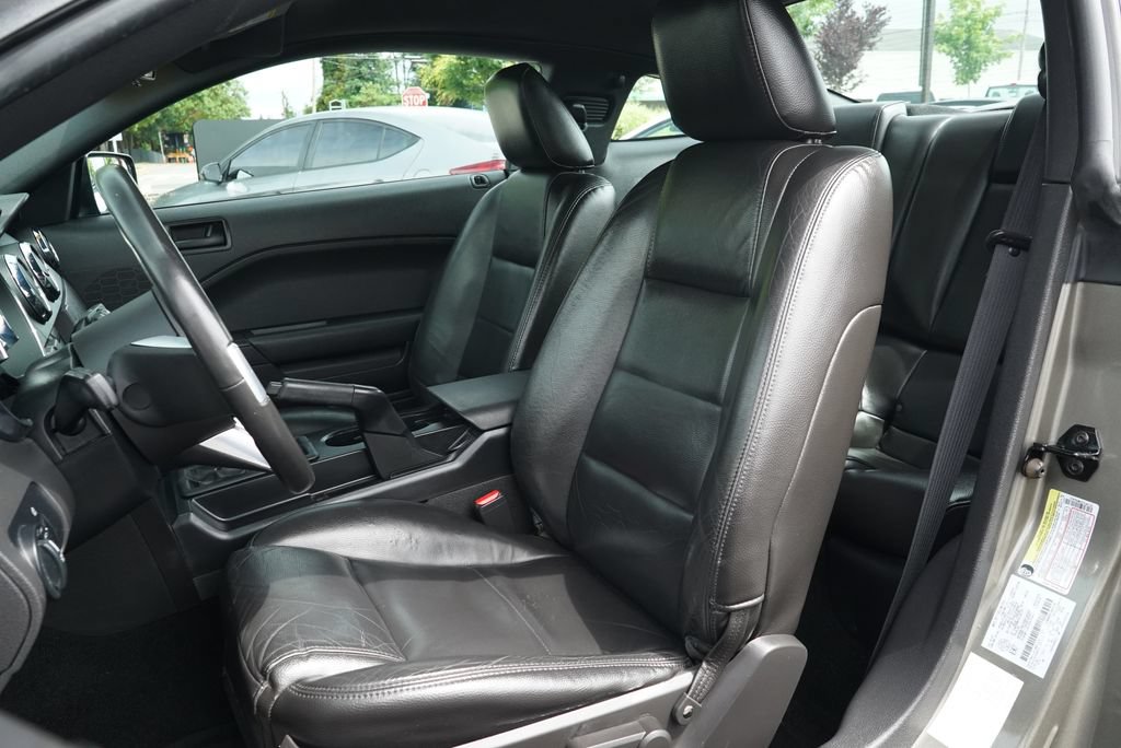 Used 2005 Ford Mustang Premium RWD image 20