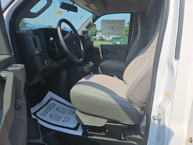 New 2025 Chevrolet Express 3500 w/ Power Convenience Package image 20