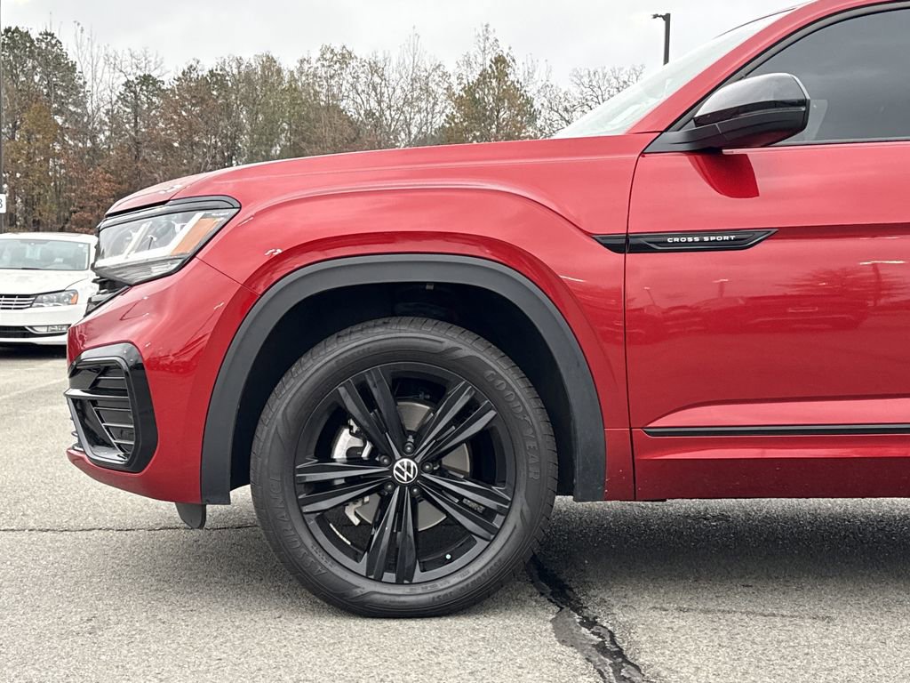 Used 2023 Volkswagen Atlas Cross Sport SEL R-Line image 9