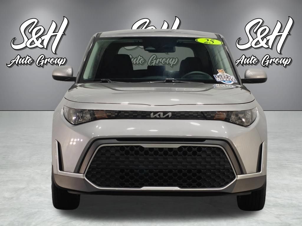 Used 2025 Kia Soul LX w/ LX Technology Package FWD image 10