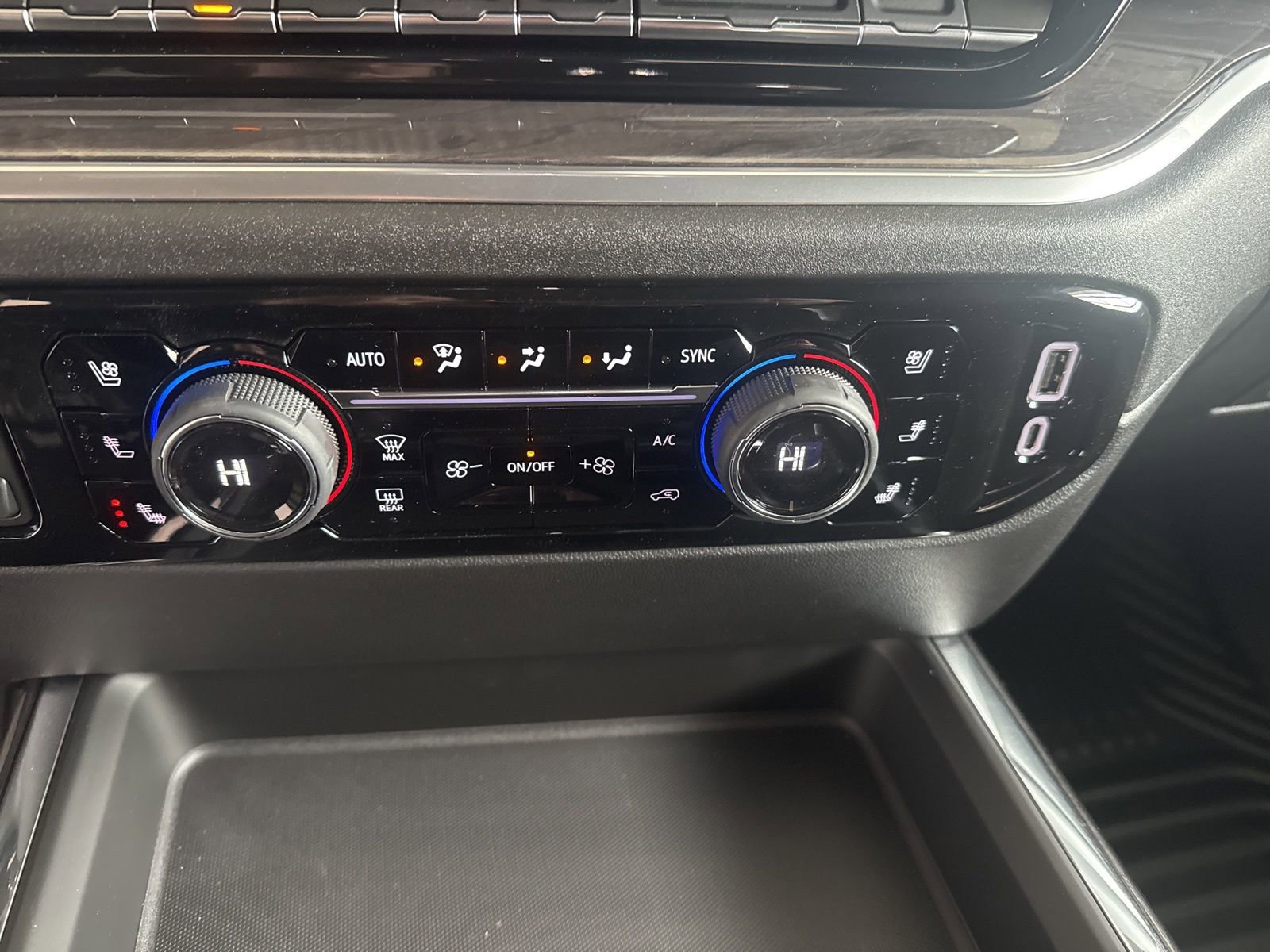 New 2026 Chevrolet Silverado 3500 LTZ w/ LTZ Convenience Package image 23