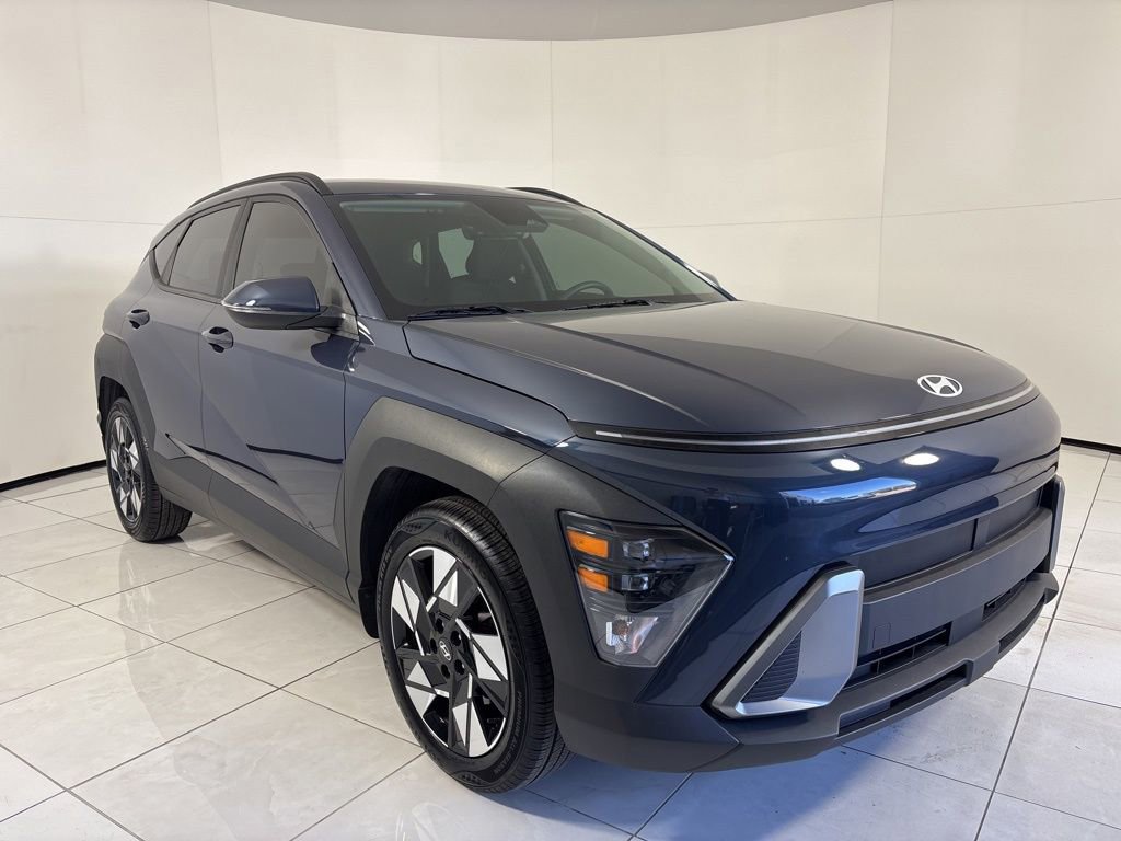 Certified 2025 Hyundai Kona SEL image 7