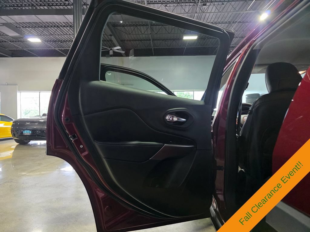 Used 2020 Jeep Cherokee Limited FWD image 18