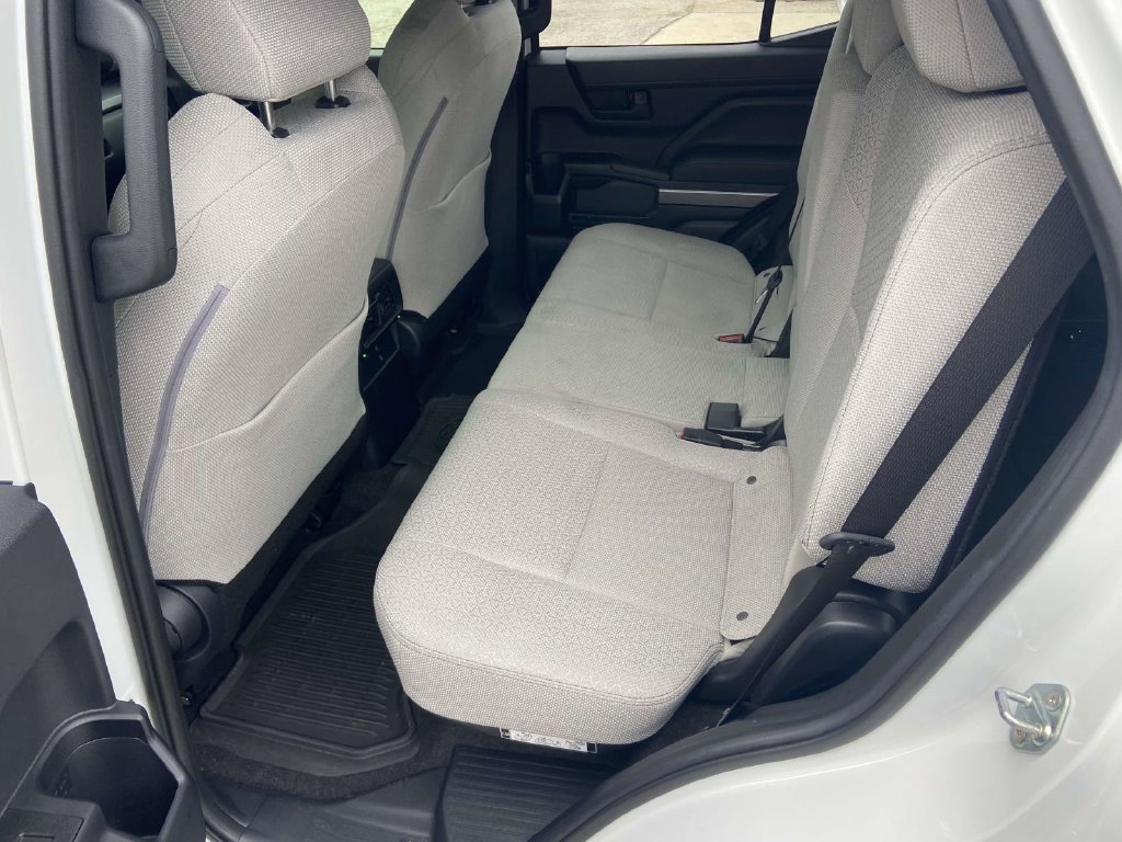 Used 2025 Toyota 4Runner SR5 RWD image 18